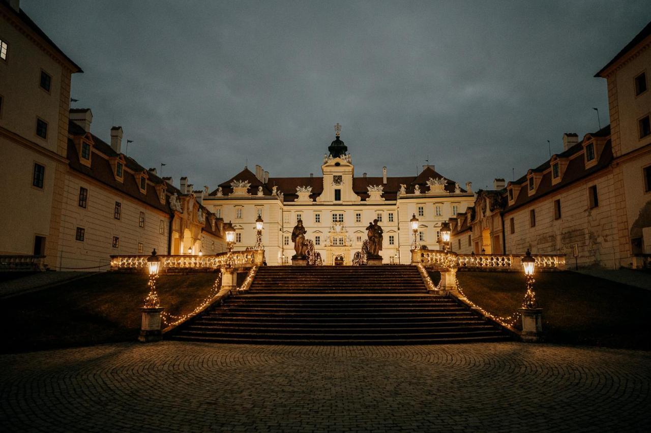 ANTON FLORIAN, zámecký hotel Valtice Exterior foto