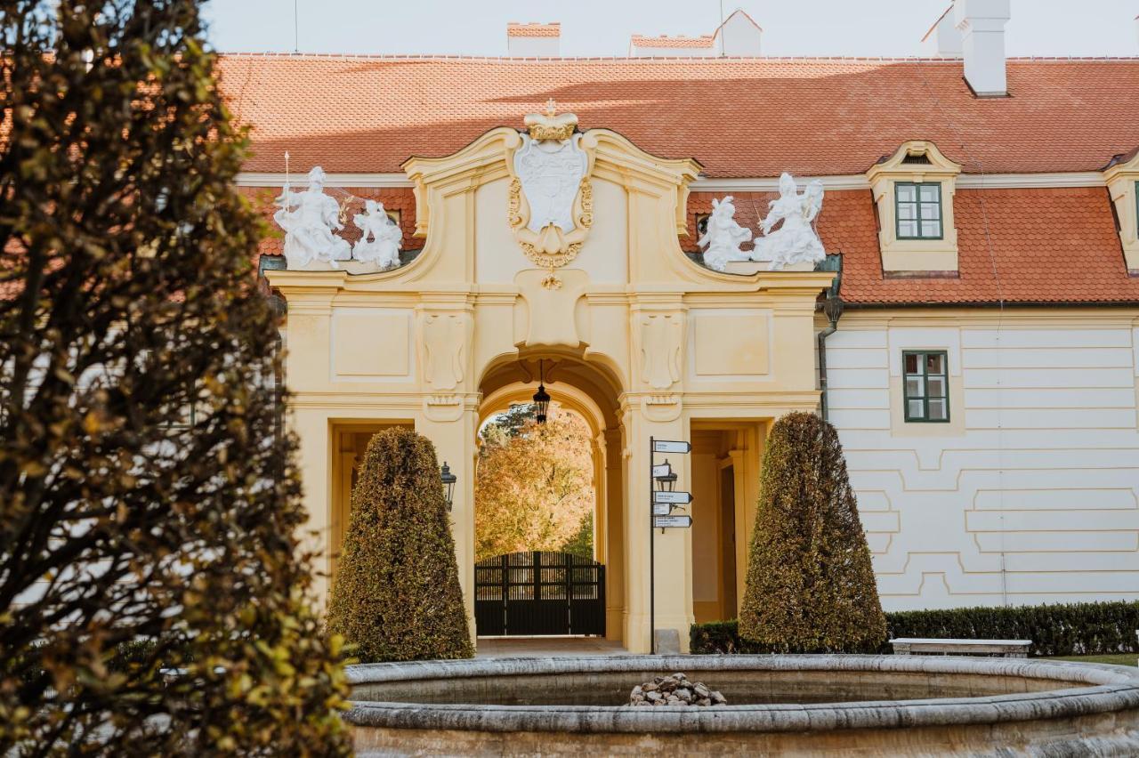 ANTON FLORIAN, zámecký hotel Valtice Exterior foto